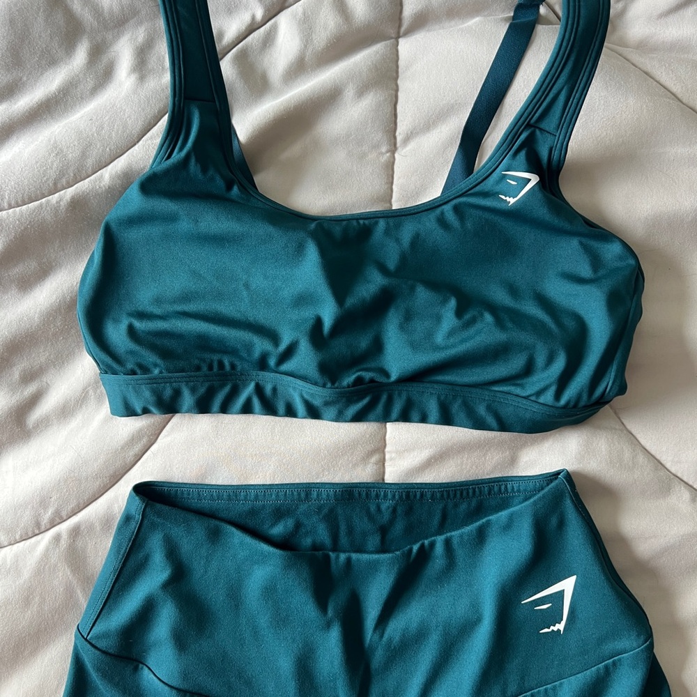 GYMSHARK Teal Workout Set - Picture 2 of 5